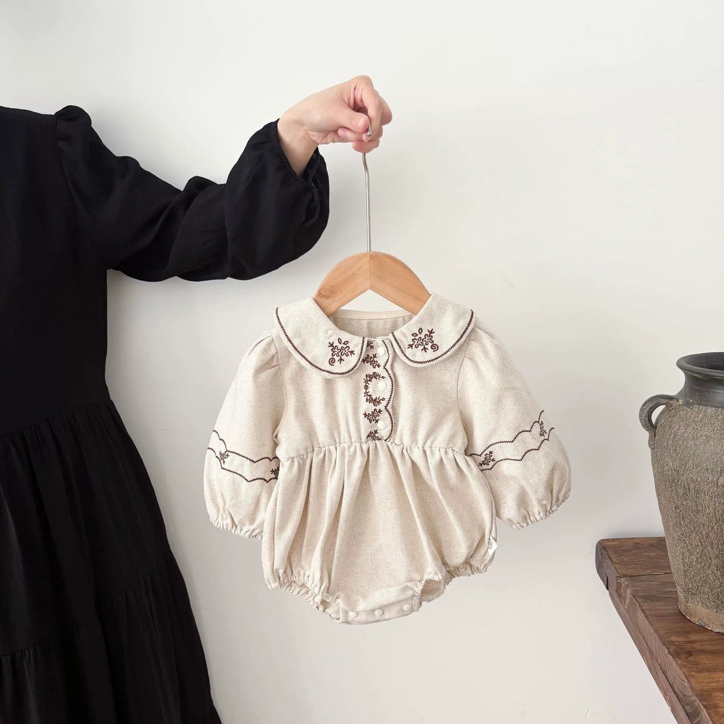 Autumn Arrival Baby Girls Long Sleeves Flowers Embroidered Onesies