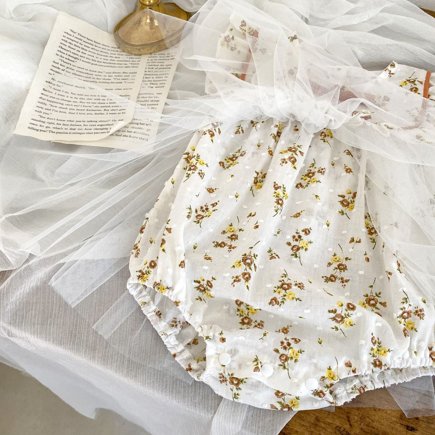 Baby Girl Flower Pattern Mesh Patched Design Sleeveless Onesies